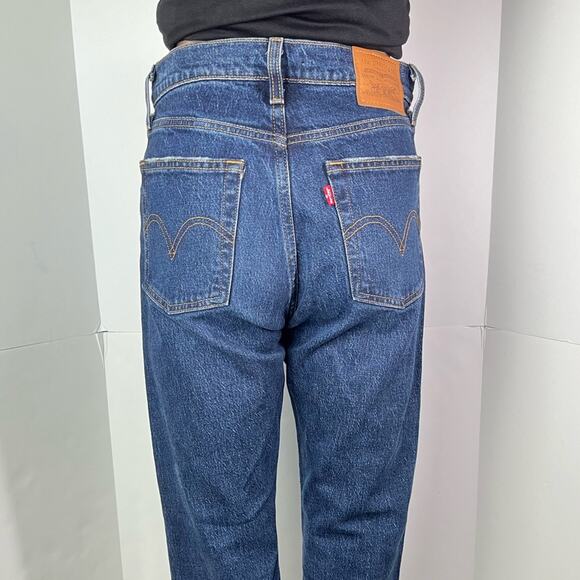Levi's Wedgie Straight Leg Stretch Medium Wash Raw Hems Jeans - Picture 7 of 13